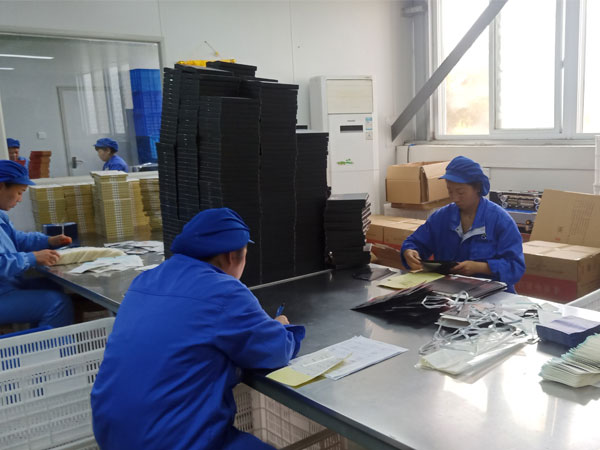找黑膏藥加工廠家合作黑膏藥貼牌加工，要考慮這些問題